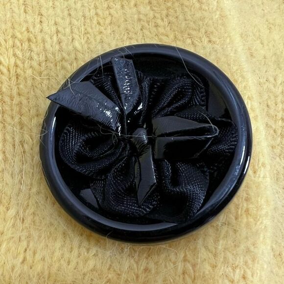 Venesha, High Quality Angora Yellow Cardigan Sweater - Picture 10 of 16